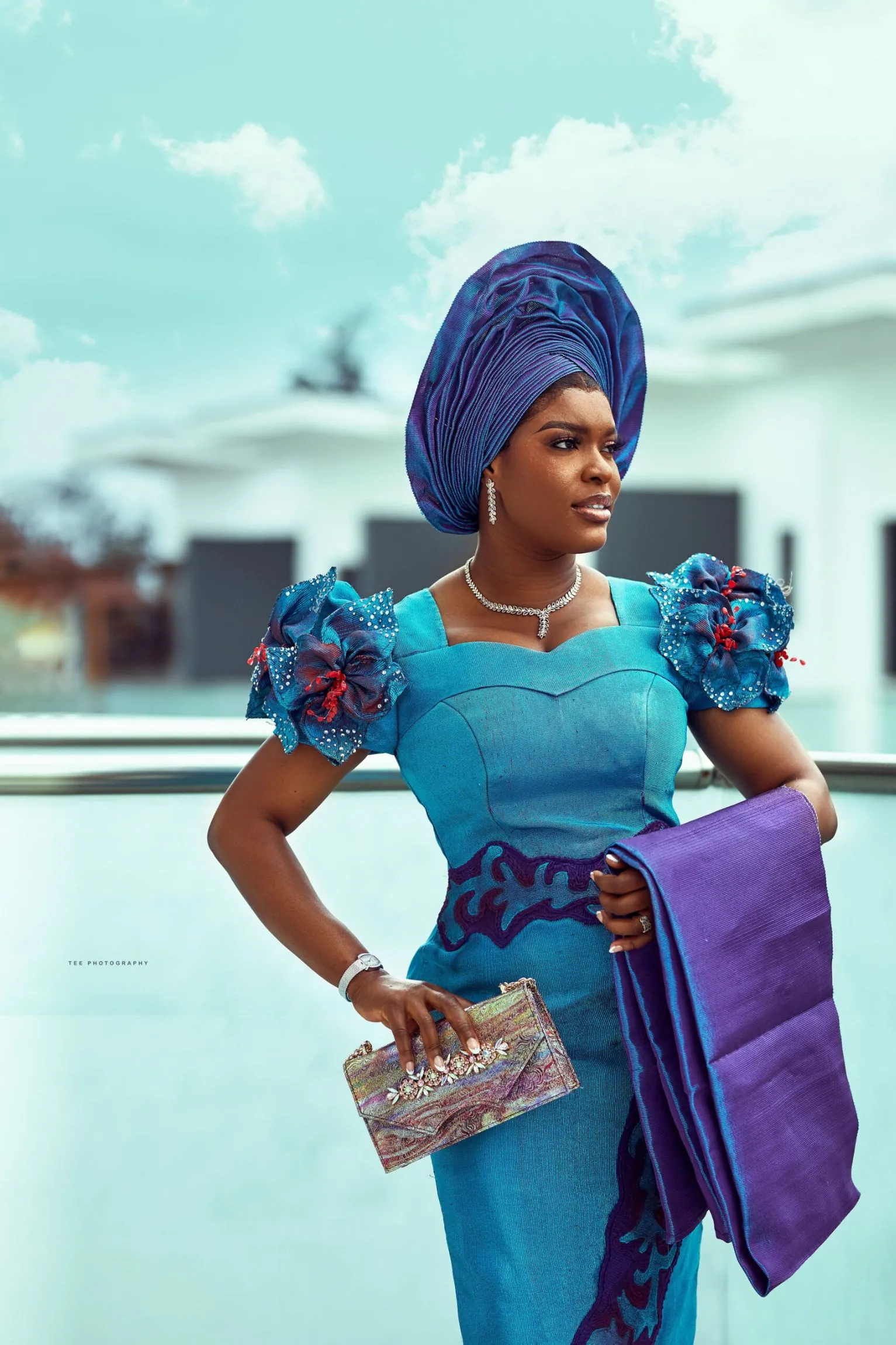 Beautiful Traditional Bridal Dress - Image 2