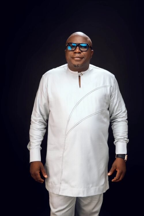 Long sleeve Kaftan In White
