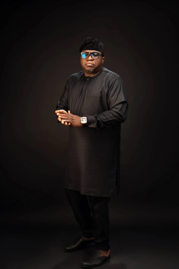 Long sleeve Kaftan In Black - Image 3
