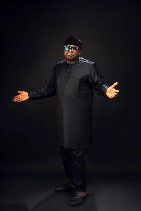 Long sleeve Kaftan In Black - Image 4