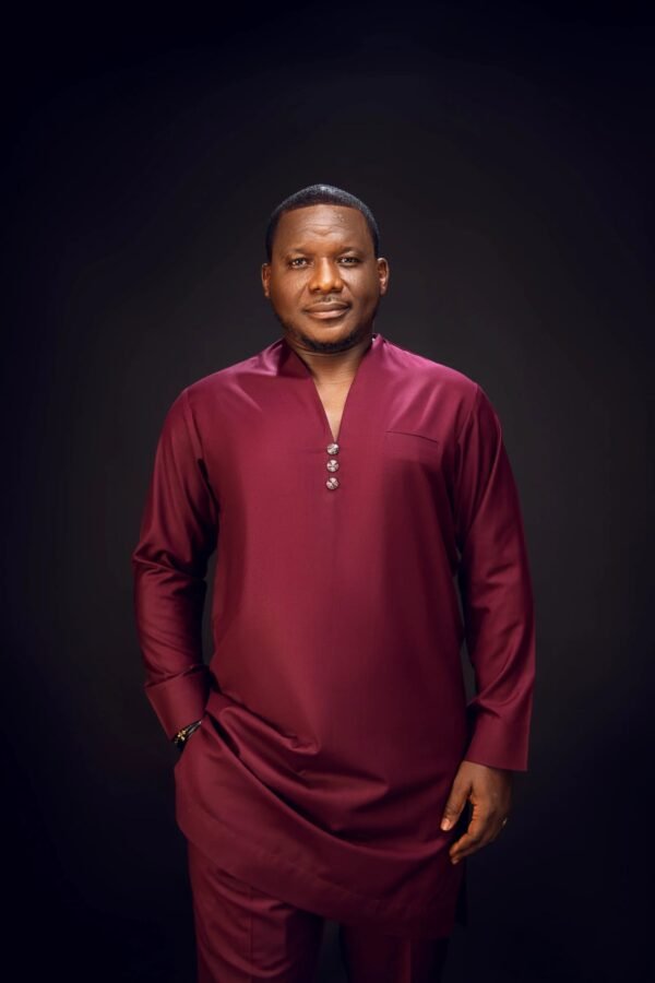 Luxury Kaftan In Red - Image 2