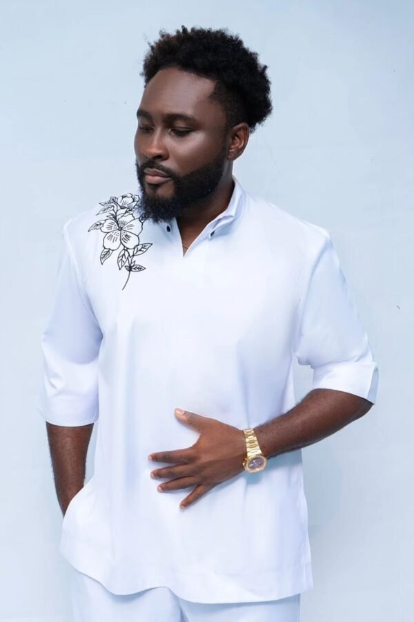 Kaftan In White With Shoulder Embroidery - Image 2