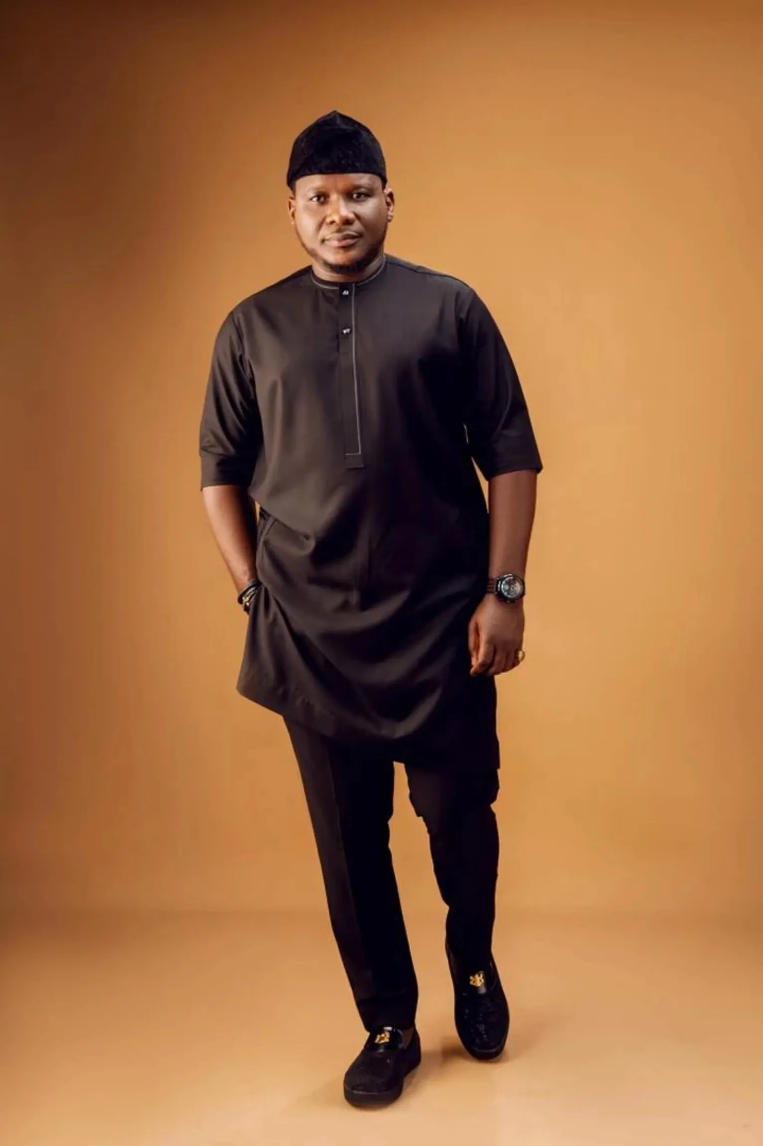 Kaftan In Black Short Sleeve by Mo'Afrique, view 3