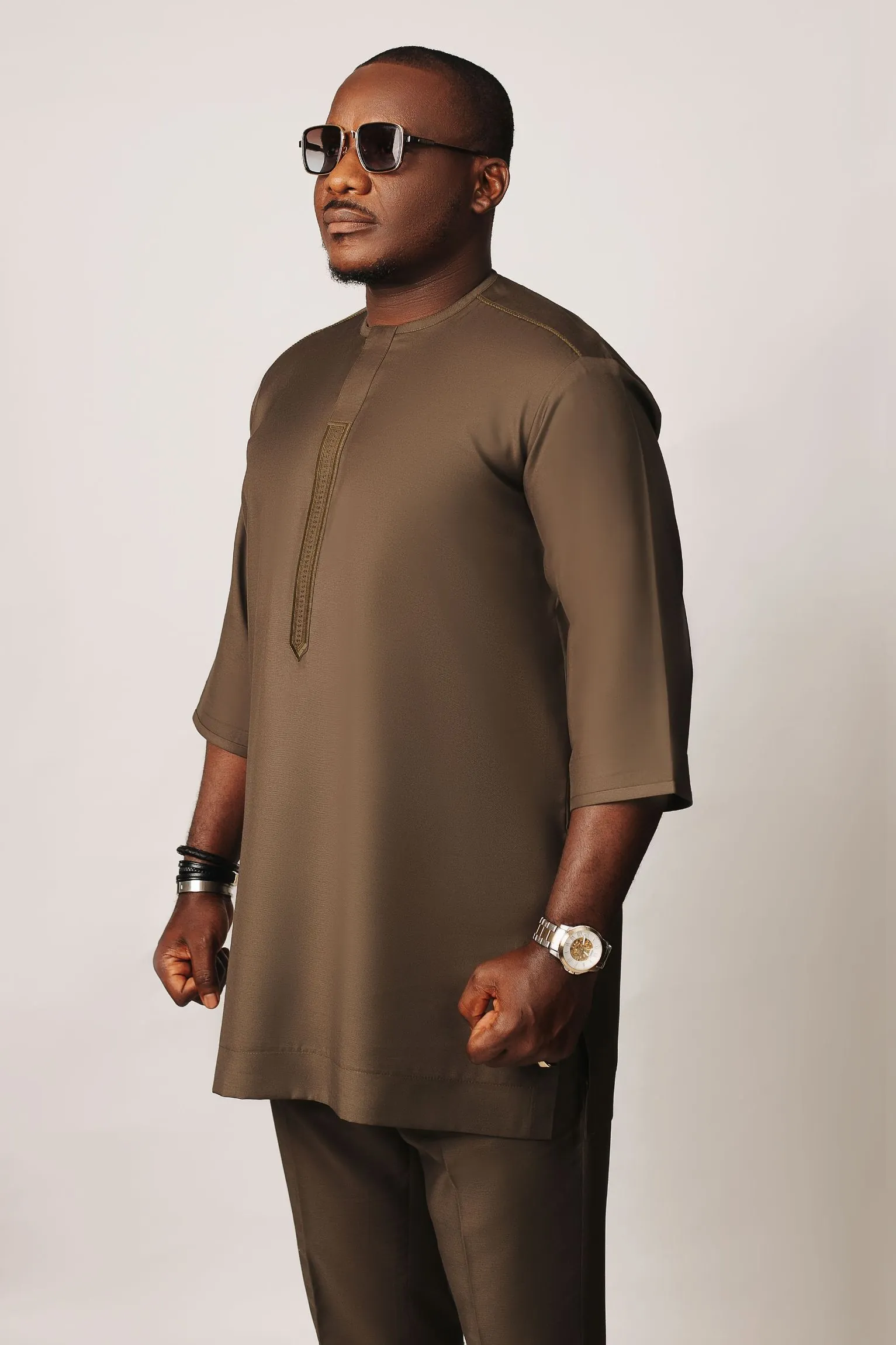 Golden Hour Glam: The Quarter-Sleeve Kaftan for Sun-Kissed Moments